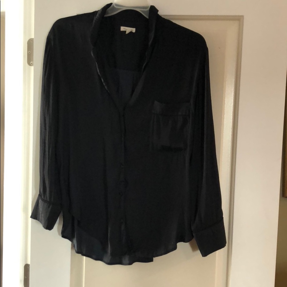 Silence and noise button Down
